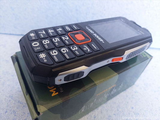 Land rover Q6 mobilni telefon